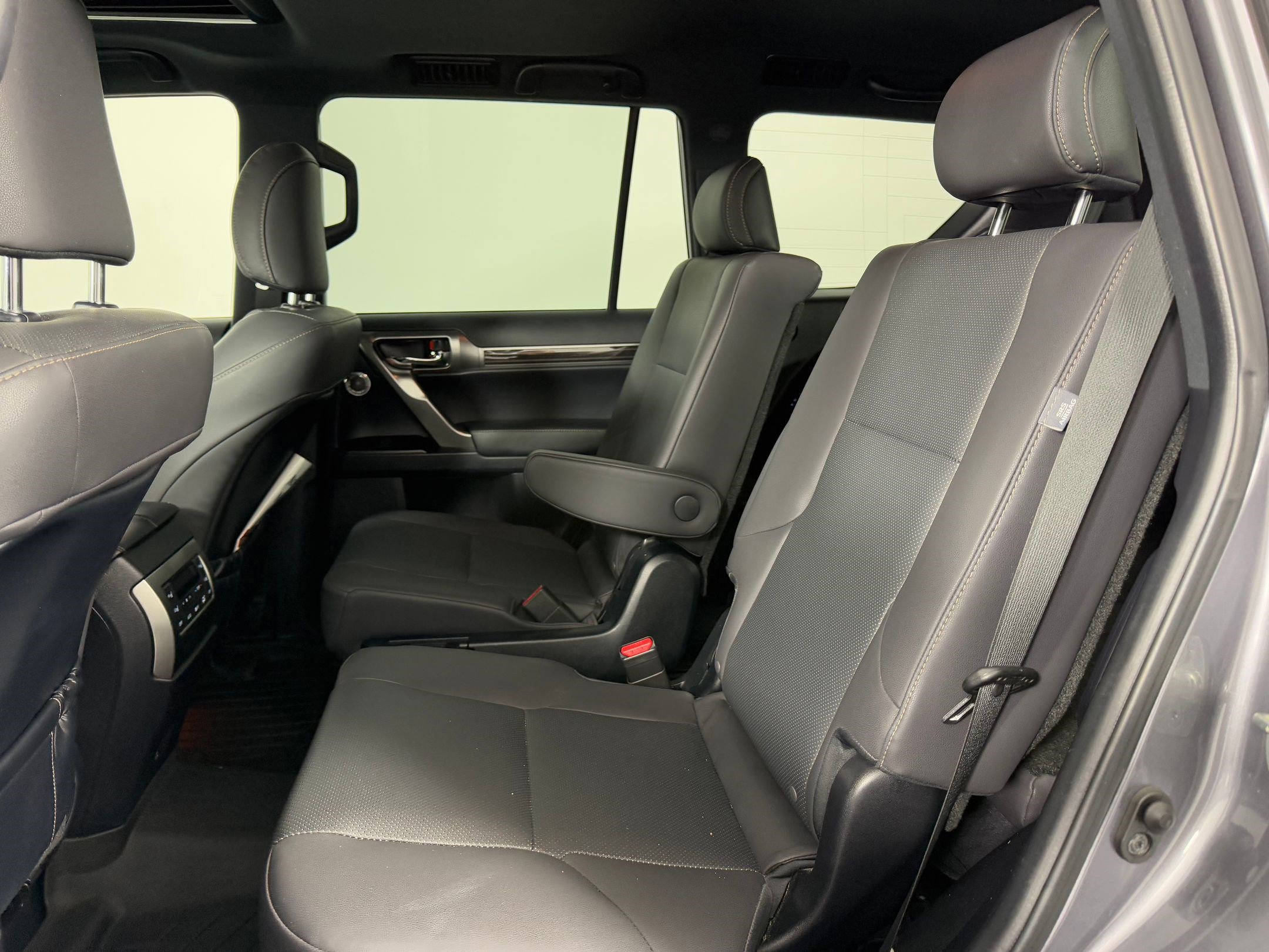 Used 2023 Lexus GX 460 Premium image 19