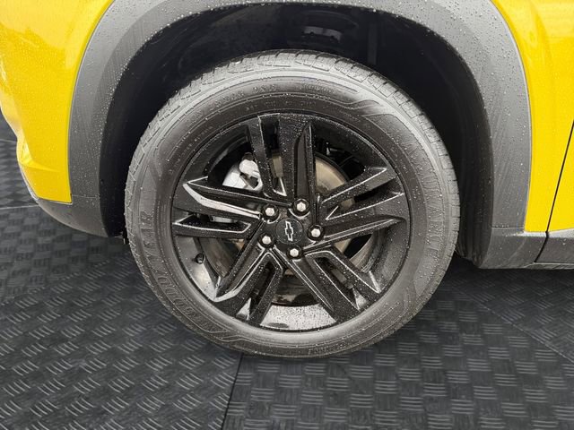 Used 2025 Chevrolet Trax ACTIV w/ Sunroof Package image 14