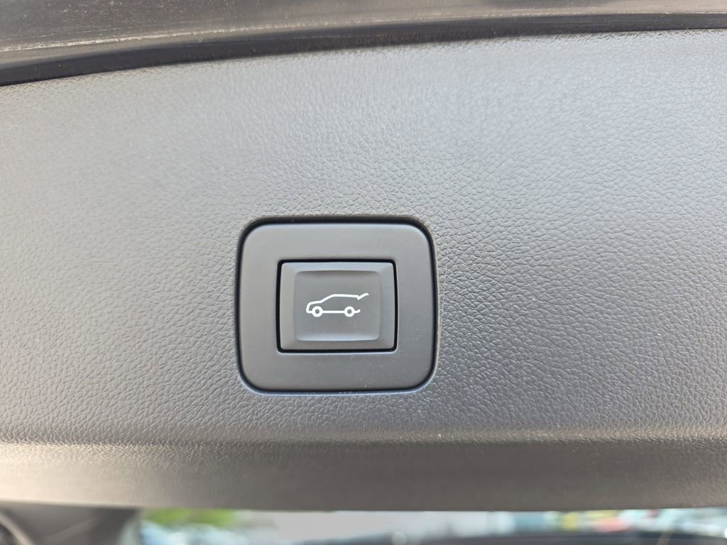 Certified 2024 Buick Encore GX Preferred AWD/4WD image 14
