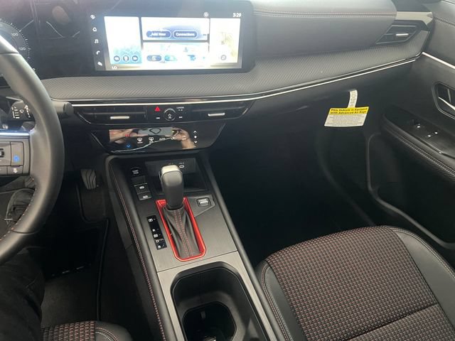 Used 2025 Nissan Kicks SR AWD/4WD image 15