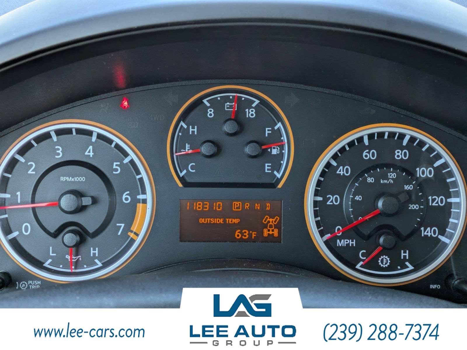 Used 2015 Nissan Titan SV w/ SV Value Truck Package AWD/4WD image 22