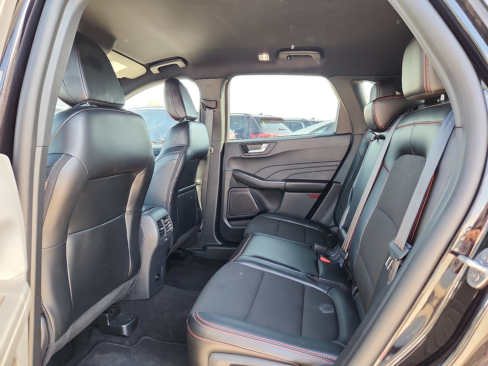 Used 2025 Ford Escape ST-Line FWD image 12