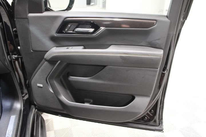 New 2026 GMC Yukon XL Elevation w/ Elevation Premium Package AWD/4WD image 27