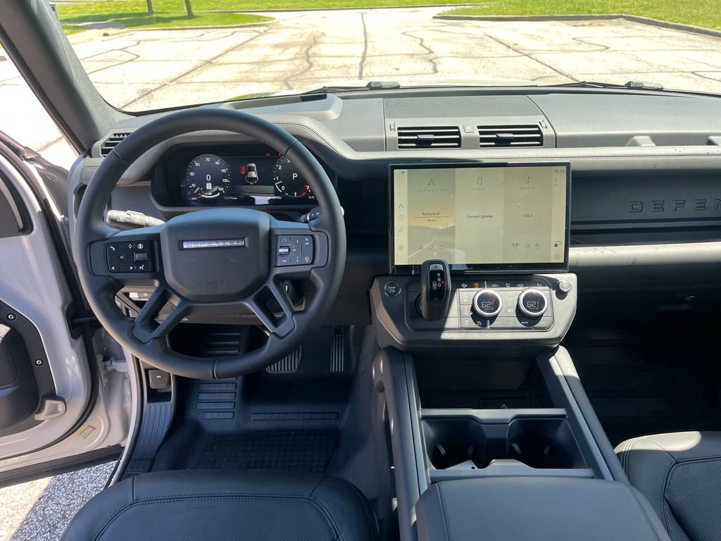 New 2026 Land Rover Defender 110 X-Dynamic SE AWD/4WD image 12