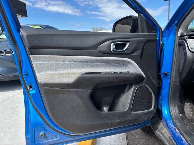 Used 2022 Jeep Compass Latitude FWD image 14