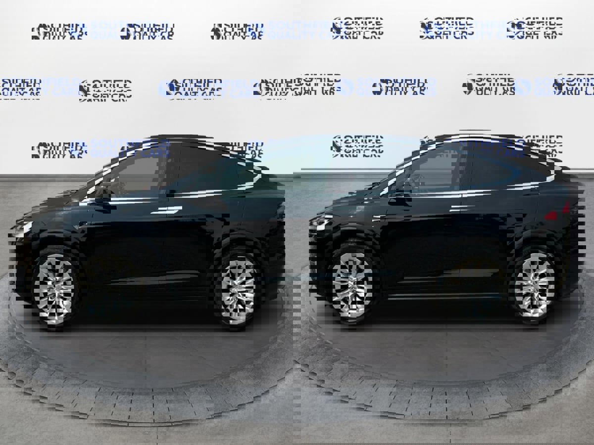 Used 2020 Tesla Model X Long Range image 3