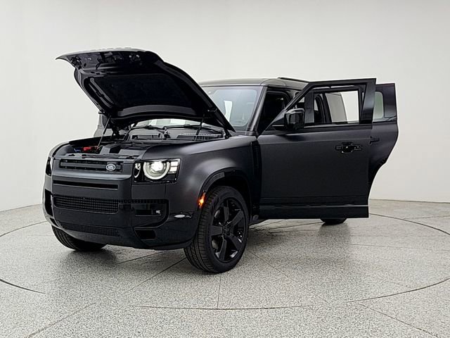 New 2026 Land Rover Defender 110 X-Dynamic SE AWD/4WD image 9