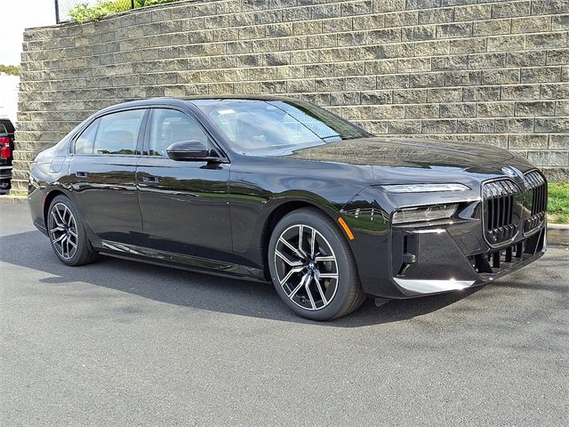 New 2026 BMW i7 xDrive60 w/ Executive Package