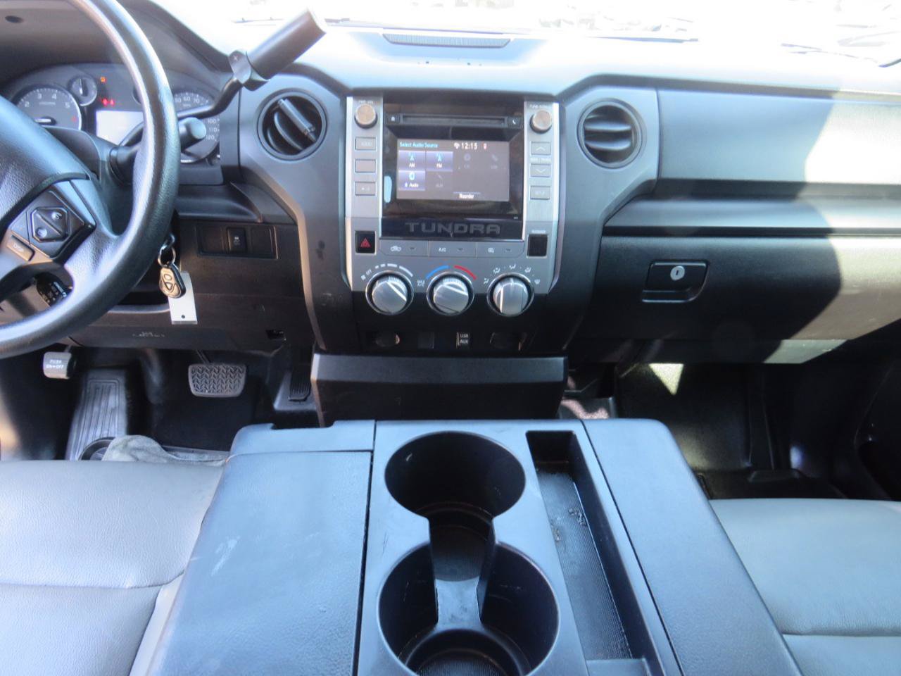Used 2016 Toyota Tundra SR w/ Tow Package RWD image 9