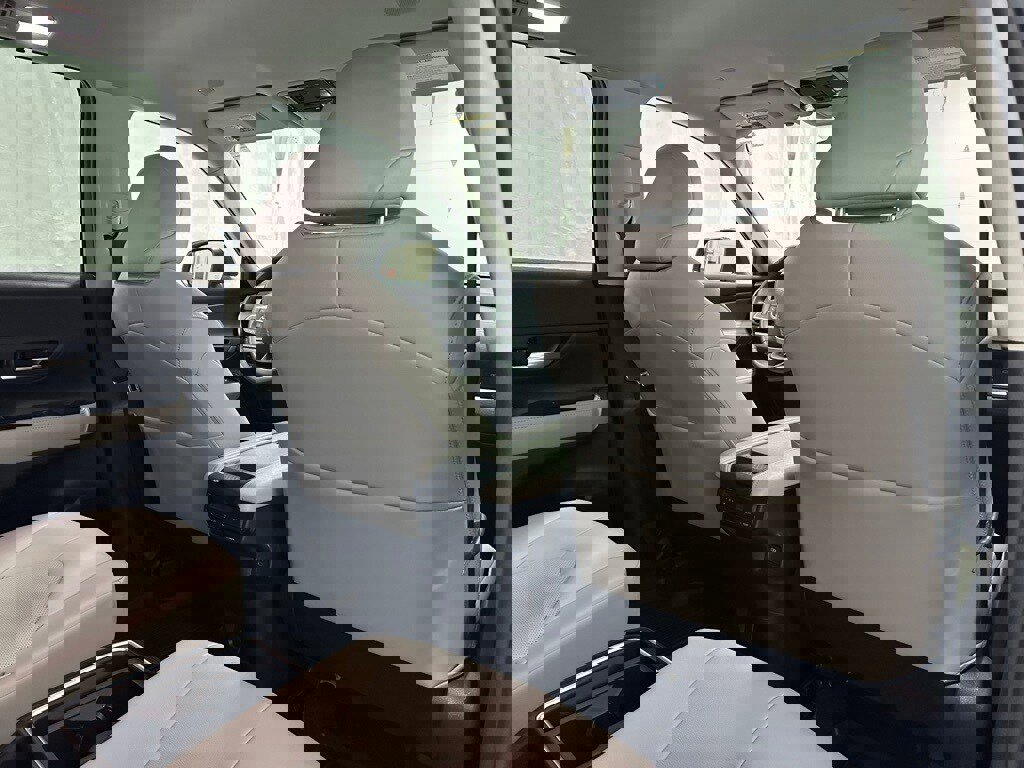 Used 2025 Toyota Grand Highlander AWD image 61