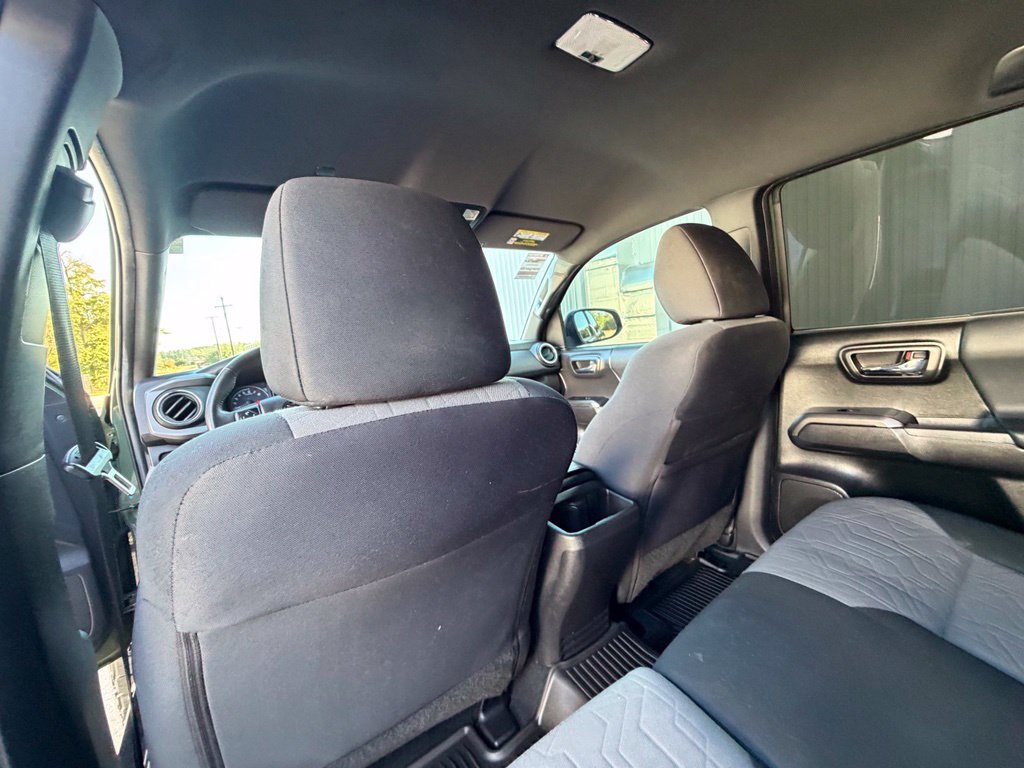 Used 2022 Toyota Tacoma TRD Sport AWD/4WD image 25
