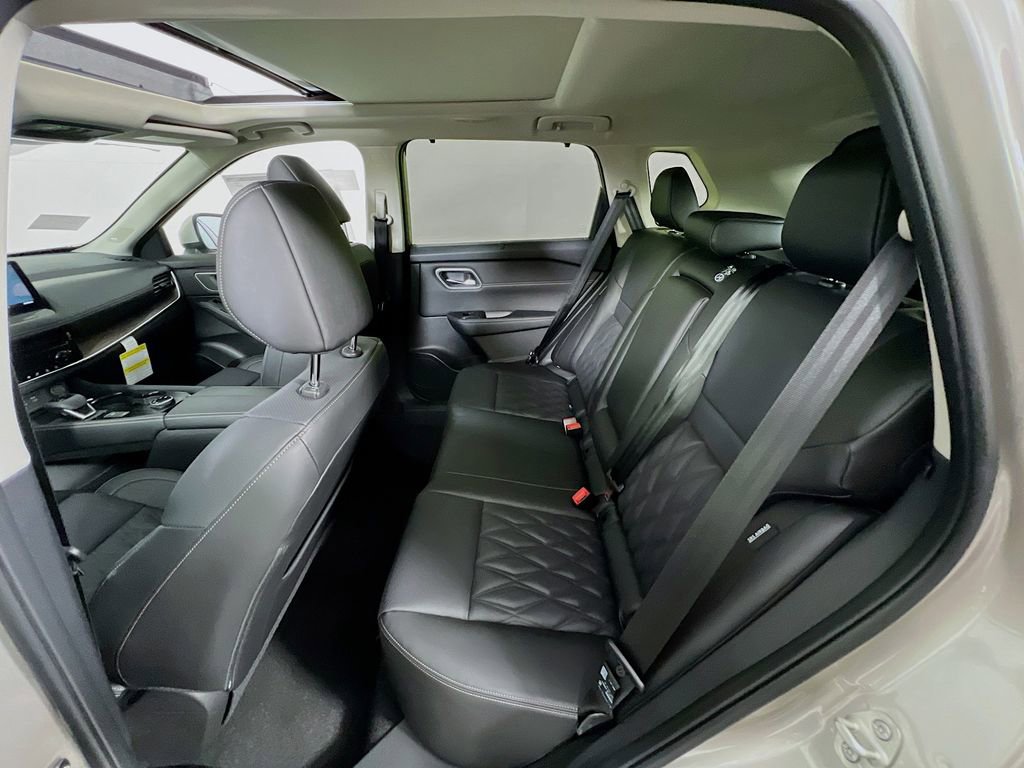 New 2026 Nissan Rogue Platinum AWD/4WD image 23