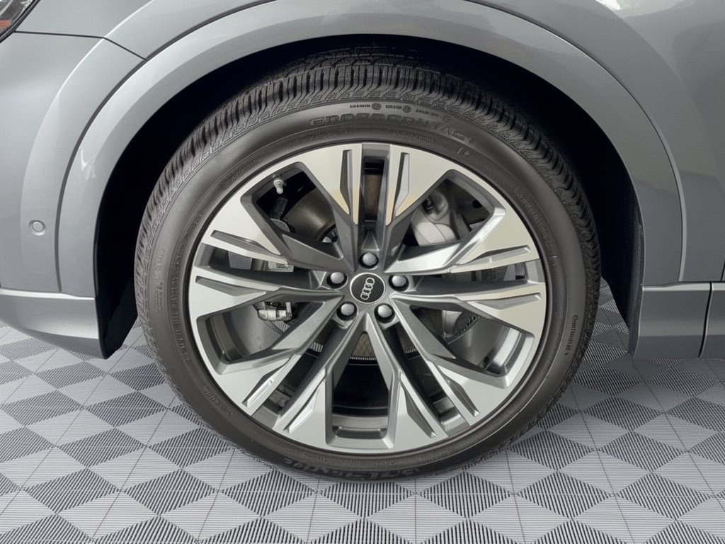 New 2027 Audi Q8 Premium Plus AWD/4WD image 13