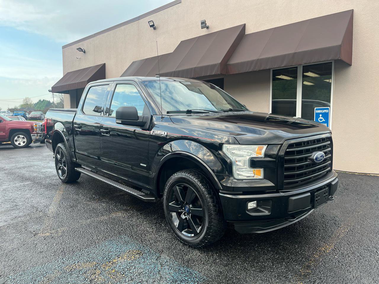 Used 2016 Ford F150 XLT w/ Equipment Group 302A Luxury AWD/4WD image 3