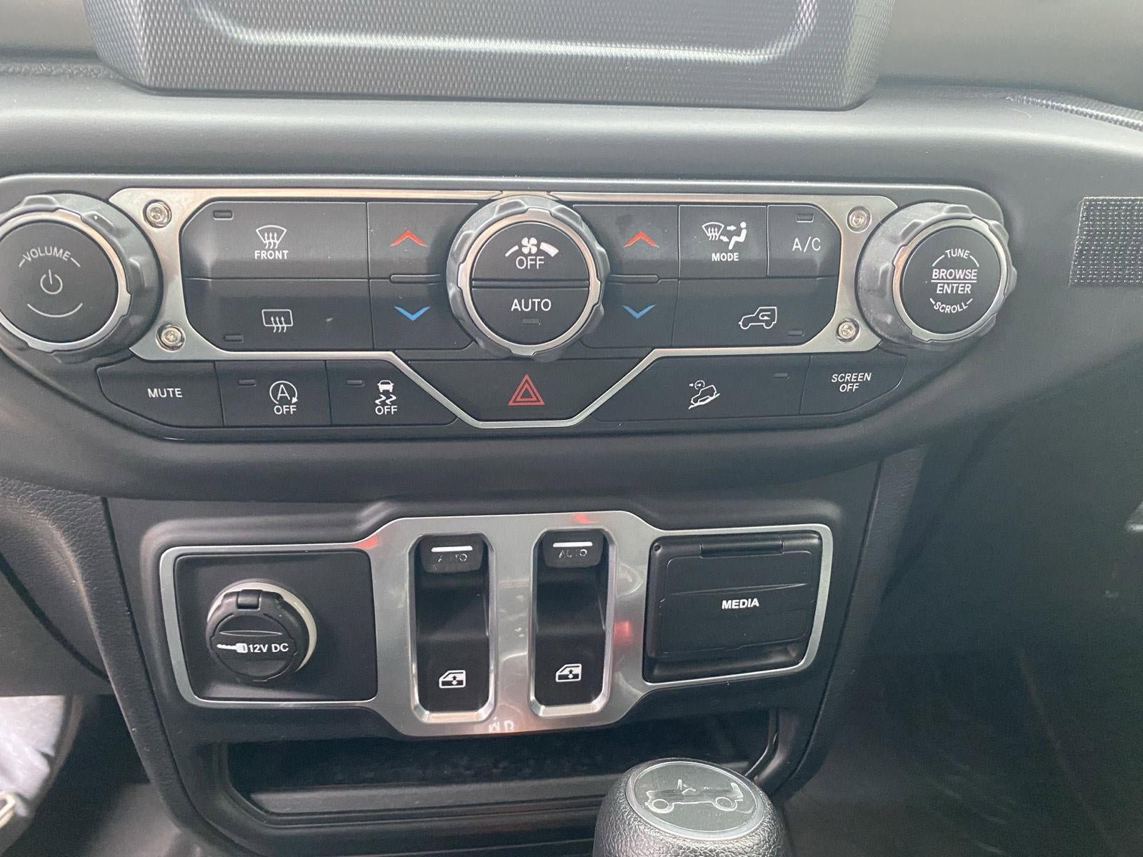 Used 2018 Jeep Wrangler Sport AWD/4WD image 26