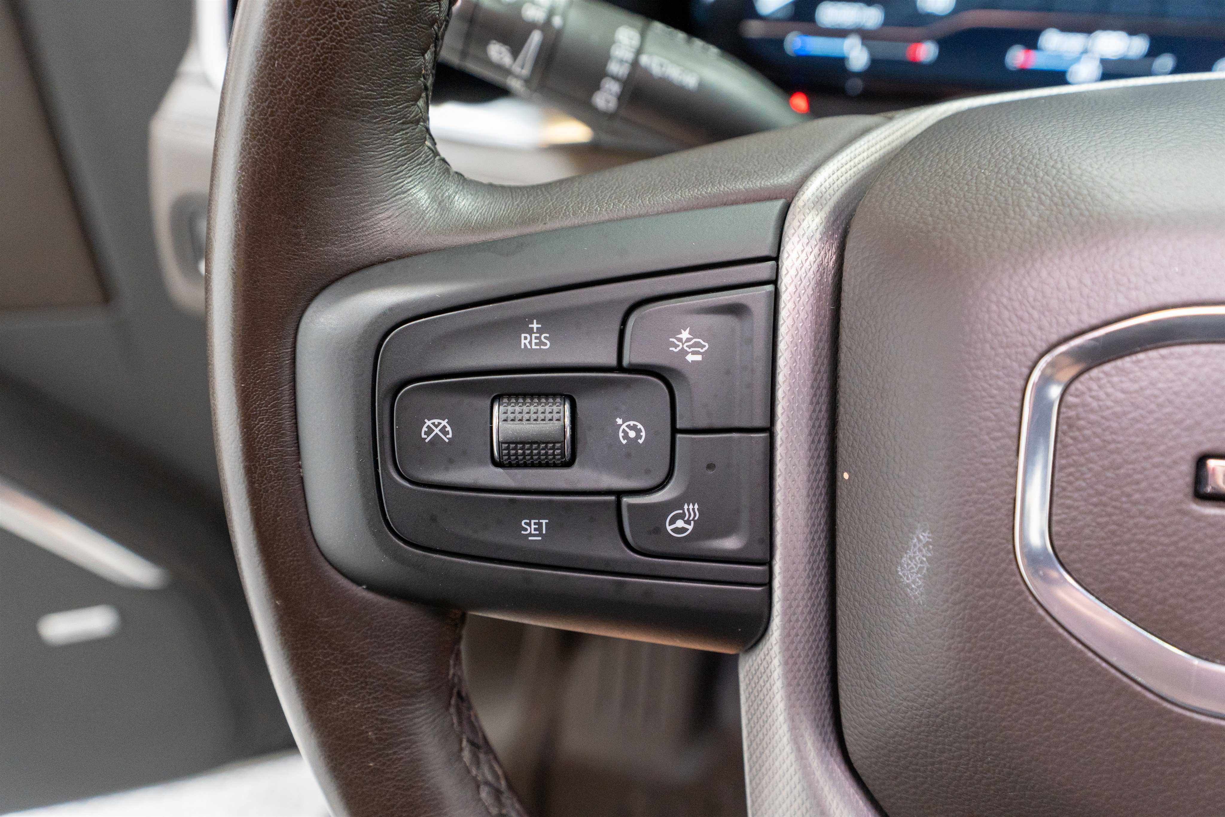 Used 2022 GMC Yukon Denali AWD/4WD image 29