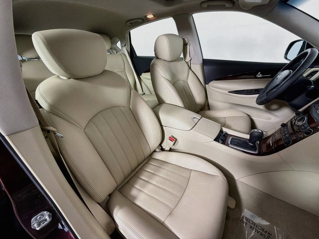 Used 2016 INFINITI QX50 AWD w/ Deluxe Touring Package image 29