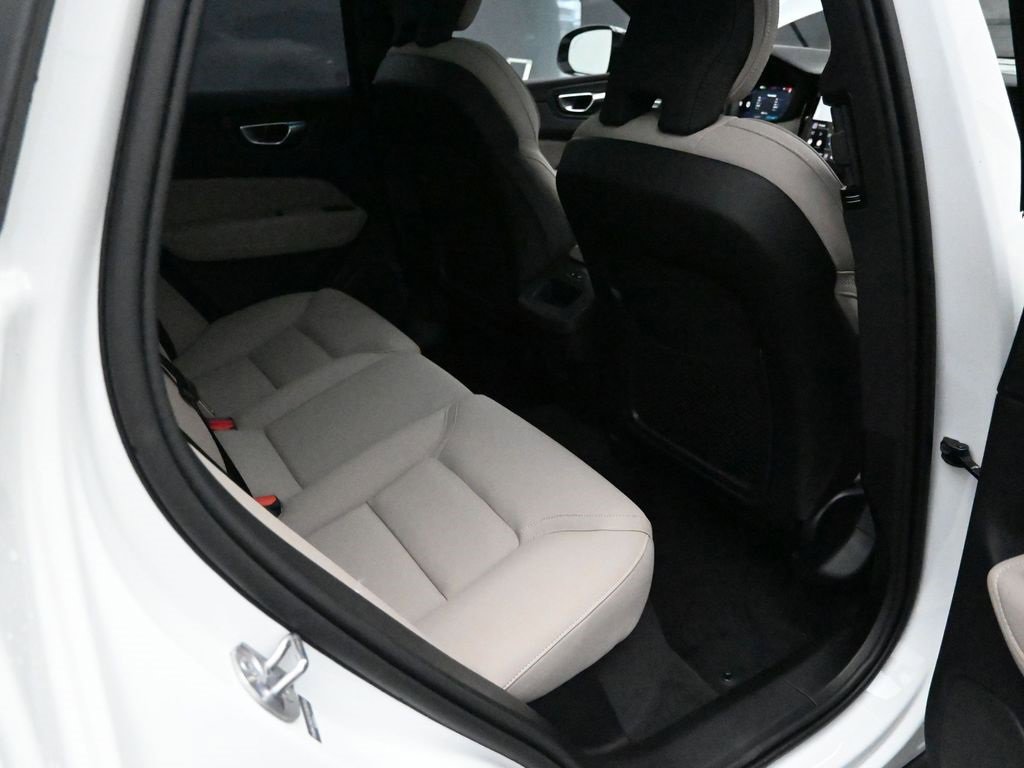 New 2026 Volvo XC60 B5 Plus w/ Protection Package Premier image 34