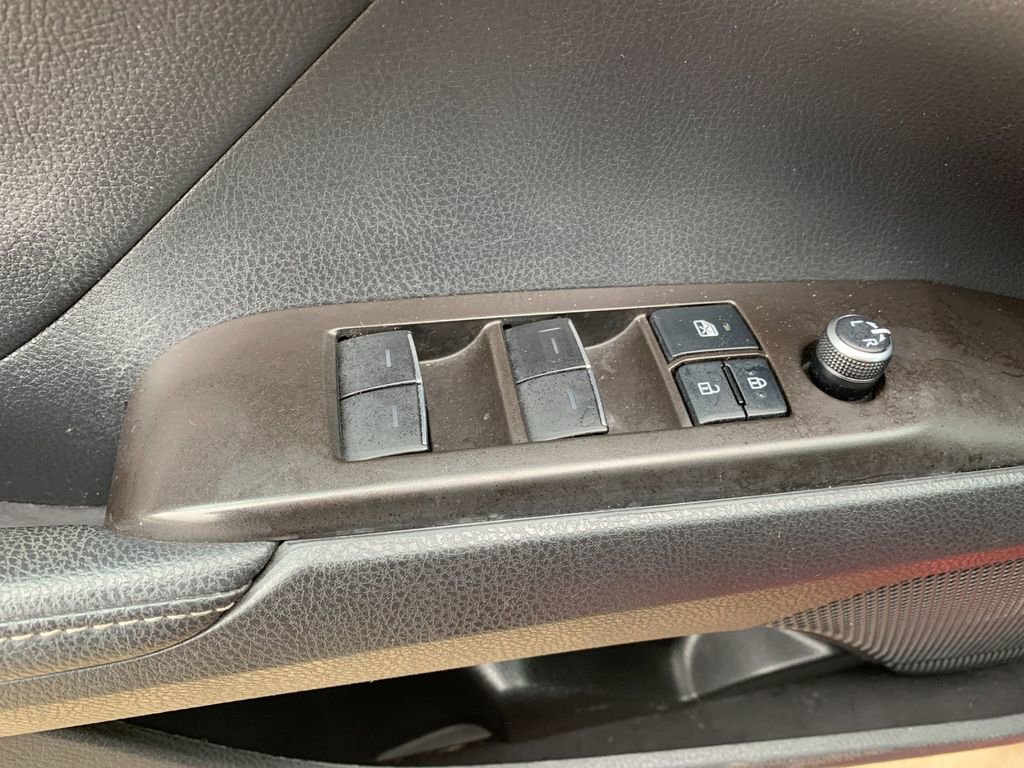 Used 2021 Toyota Camry XSE image 13