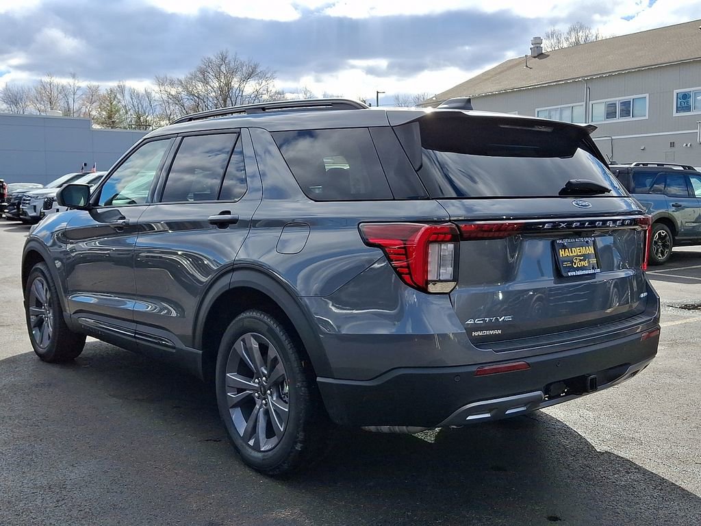 New 2026 Ford Explorer Active w/ Active Comfort Package image 3