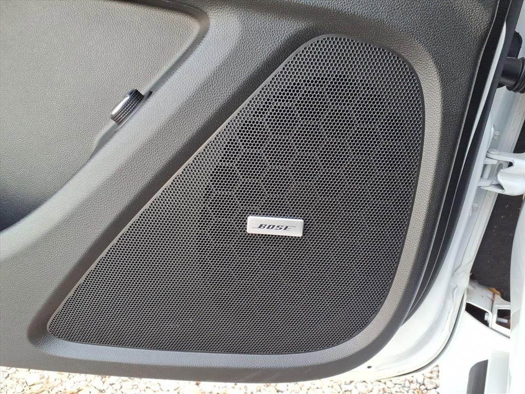 Used 2023 Chevrolet Traverse High Country image 32