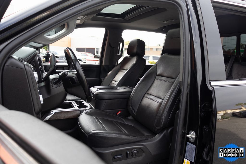 Used 2022 GMC Sierra 2500 Denali w/ Denali Black Diamond Edition AWD/4WD image 16