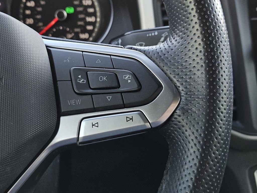 Used 2021 Volkswagen Atlas Cross Sport SE w/ Panoramic Sunroof Package image 18