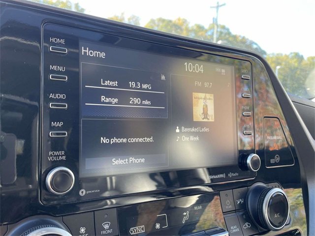 Used 2022 Toyota Highlander XLE image 31