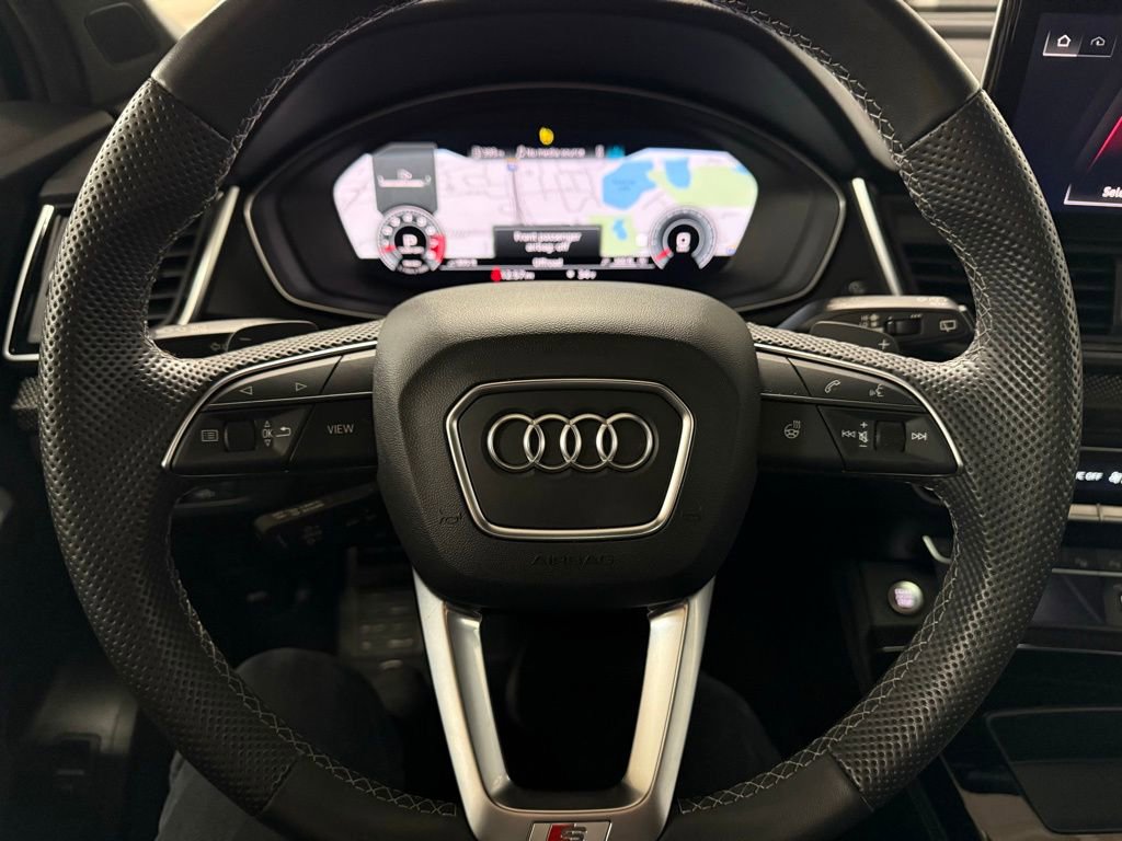 Used 2022 Audi SQ5 Prestige w/ Prestige Package image 11