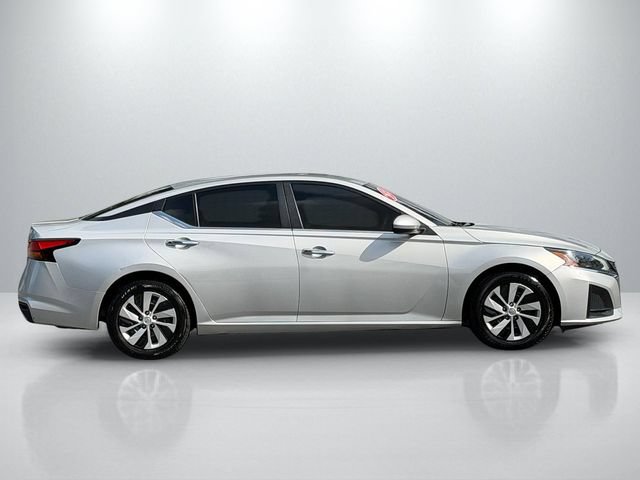 Used 2023 Nissan Altima 2.5 S FWD image 8