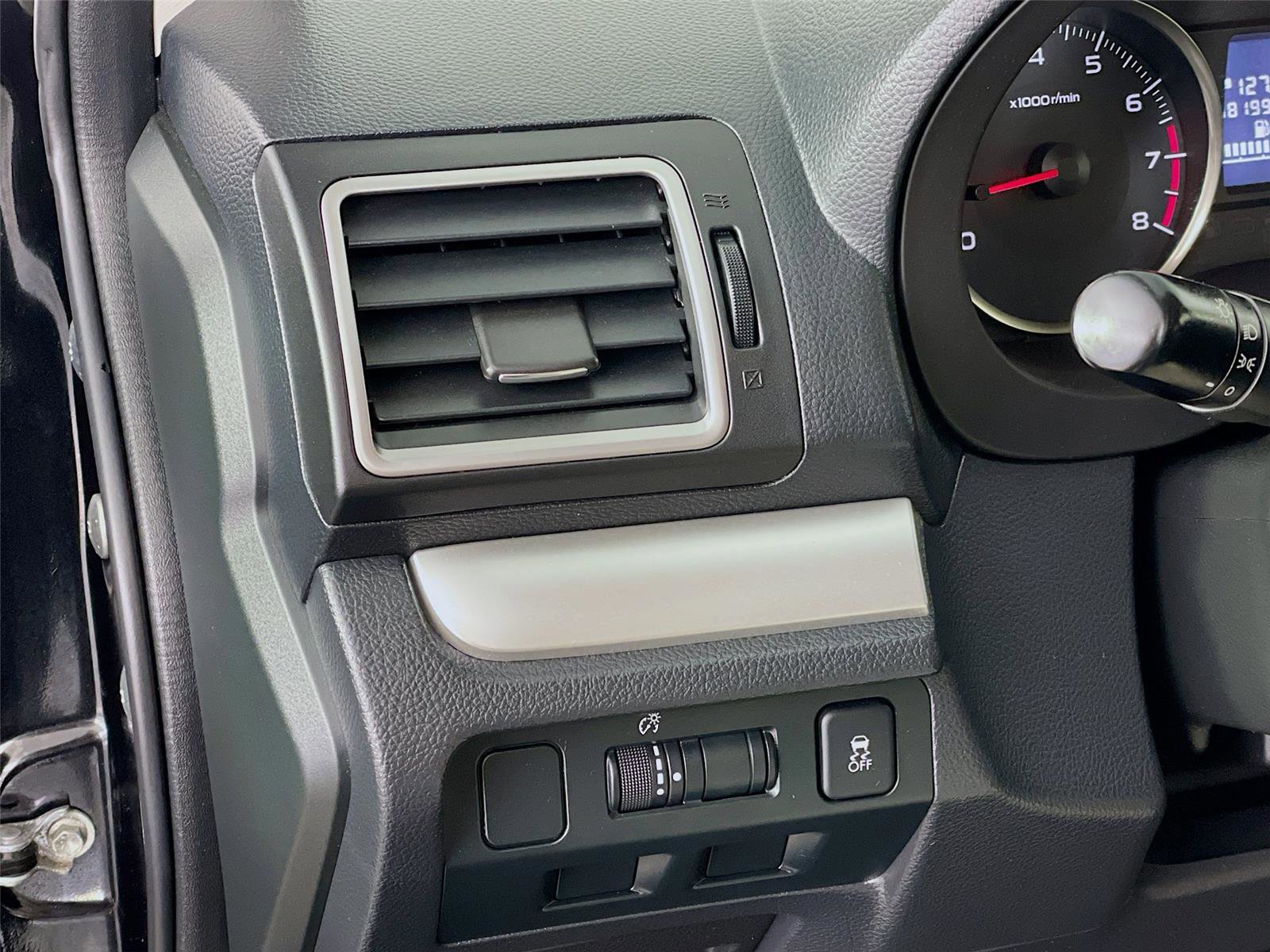 Used 2016 Subaru Crosstrek 2.0i Premium image 13