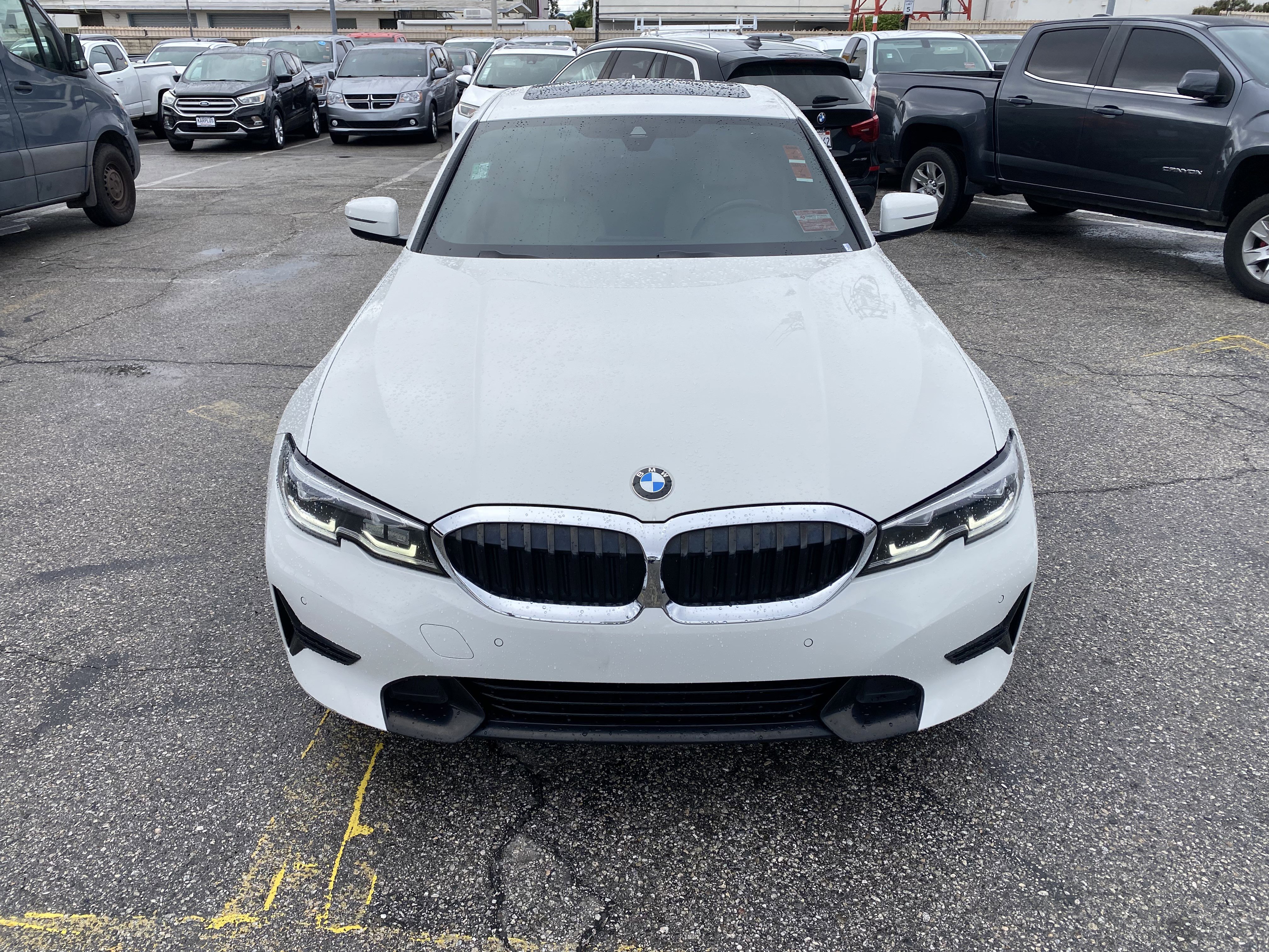 Used 2019 BMW 330i Sedan w/ Convenience Package image 3