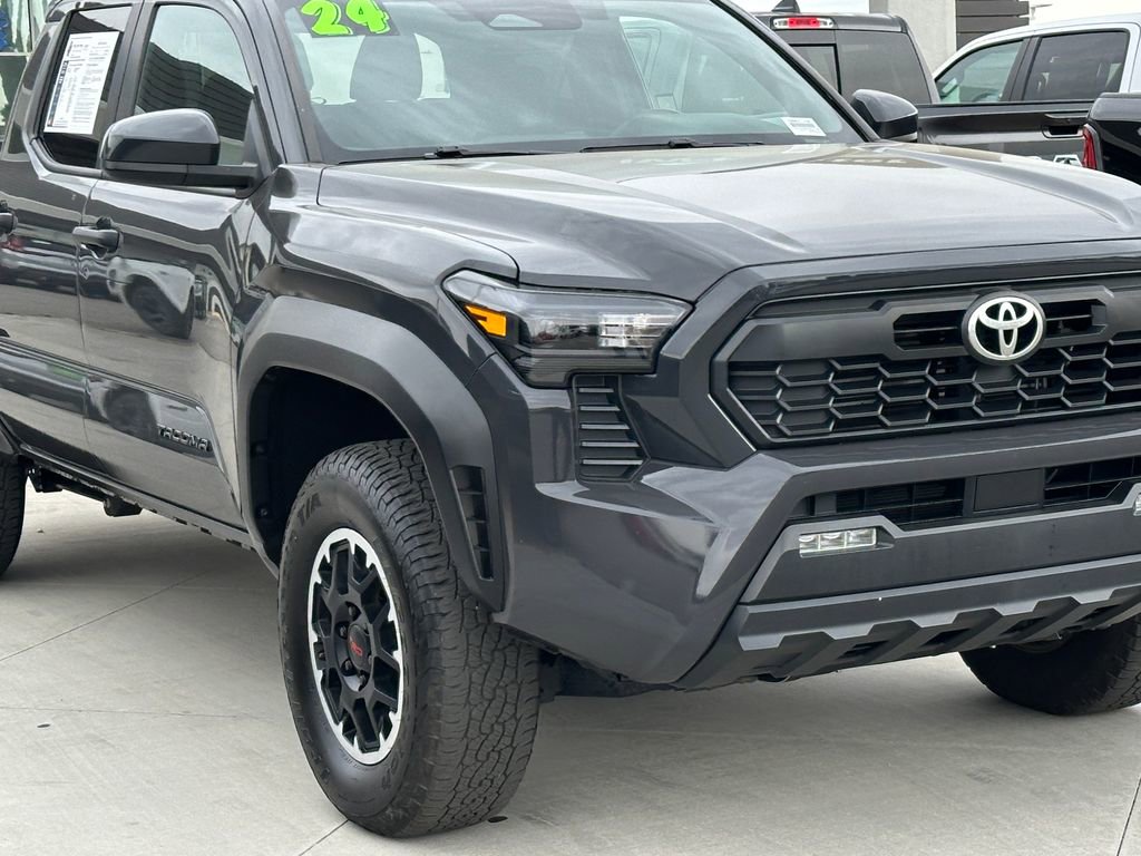 Used 2024 Toyota Tacoma TRD Off-Road image 10