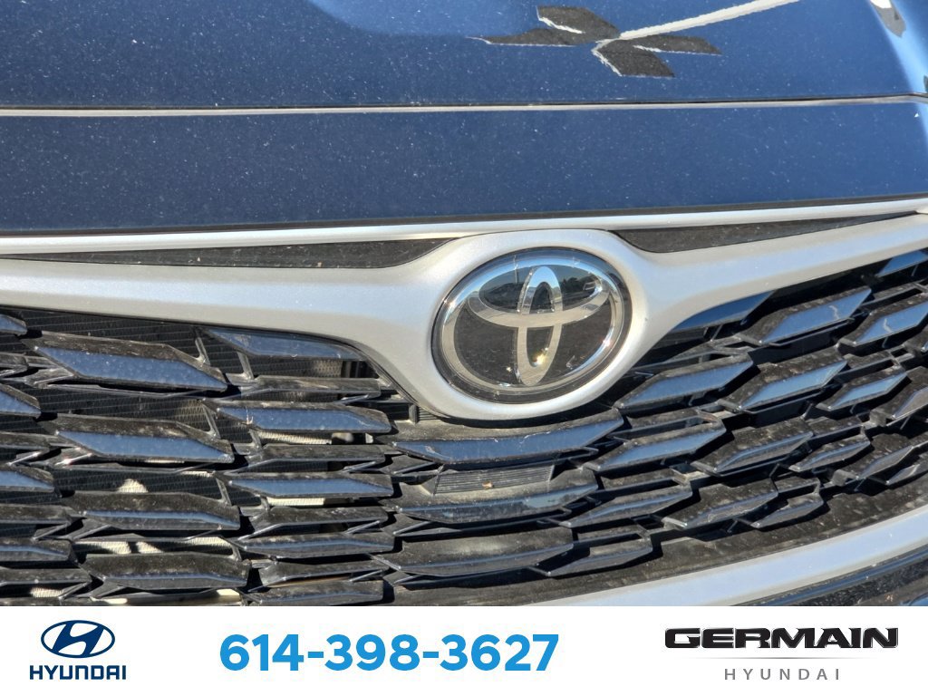 Used 2023 Toyota Highlander L FWD image 13