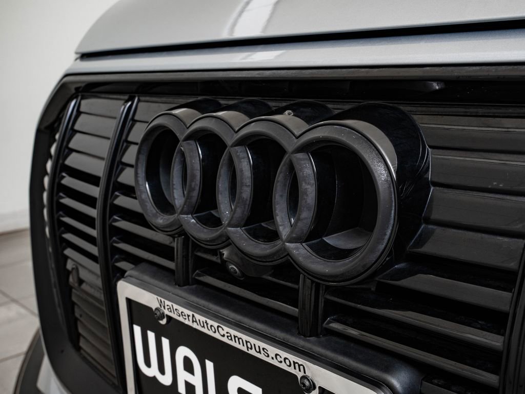 Used 2021 Audi e-tron Premium w/ Convenience Plus Package AWD/4WD image 3