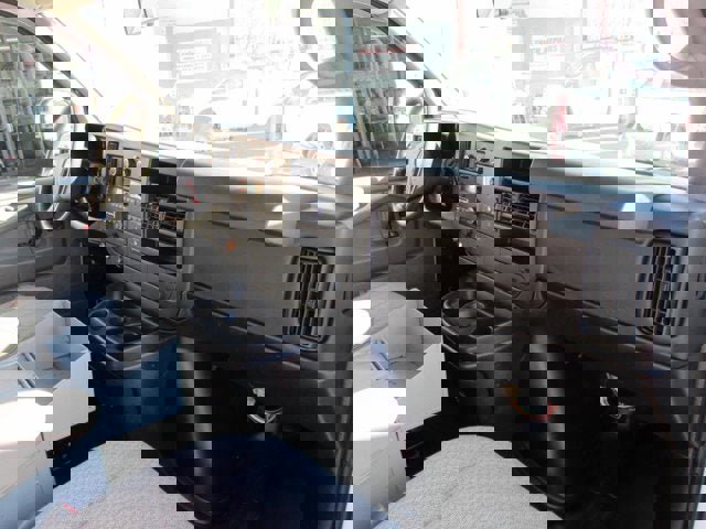 Used 2013 Chevrolet Express 1500 RWD image 7