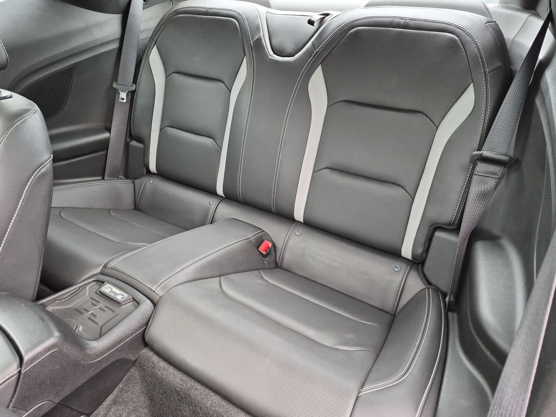 Certified 2018 Chevrolet Camaro LT RWD image 25