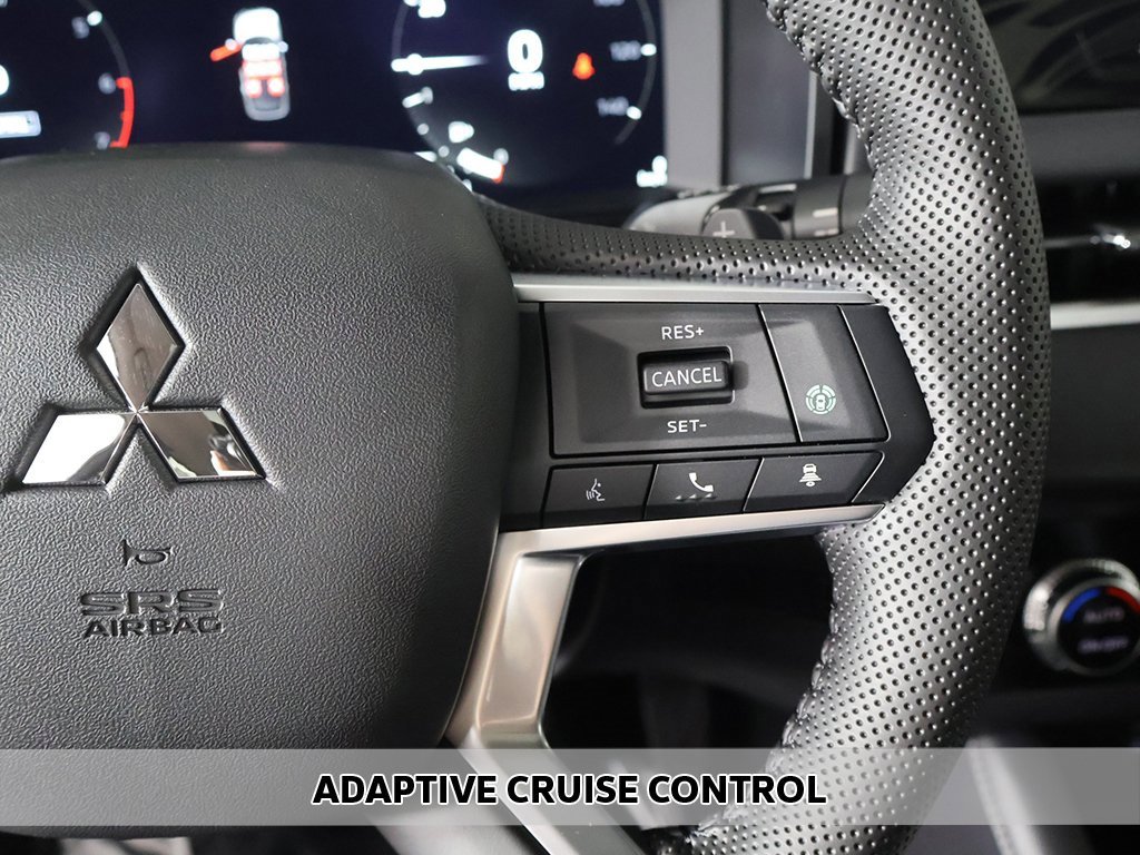 New 2025 Mitsubishi Outlander SE image 6