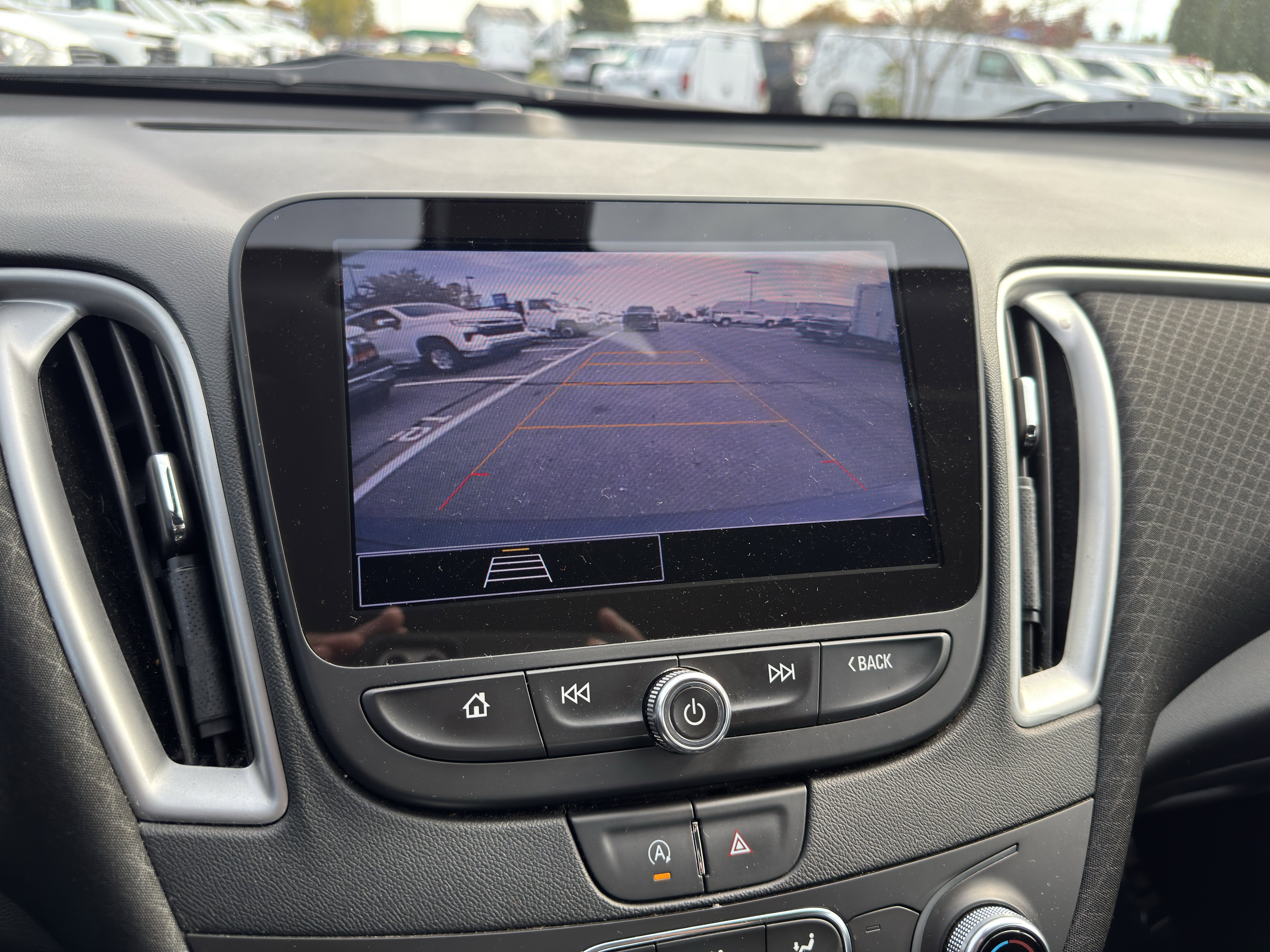 Used 2022 Chevrolet Malibu LT image 20