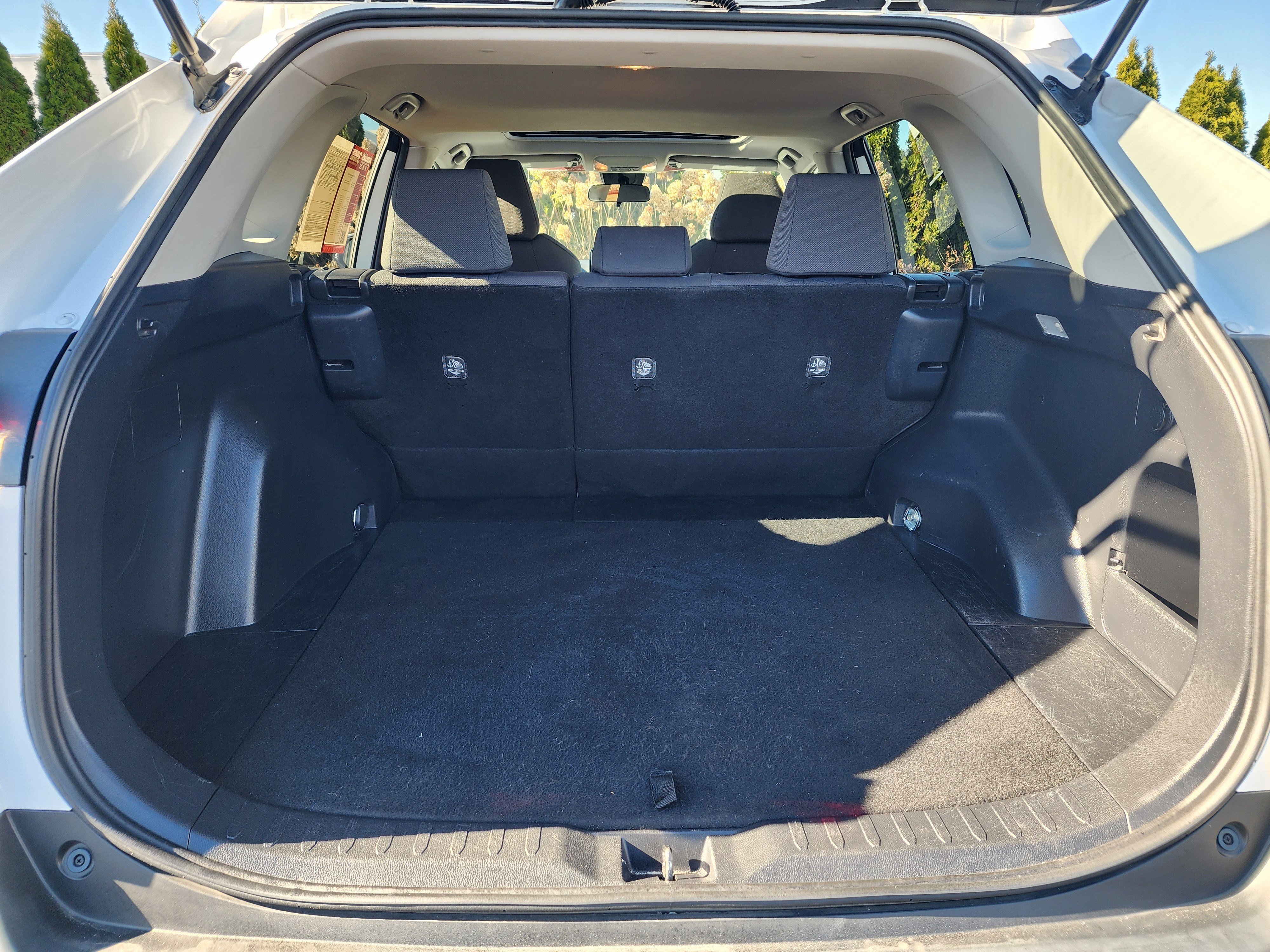 Used 2019 Toyota RAV4 XLE image 12