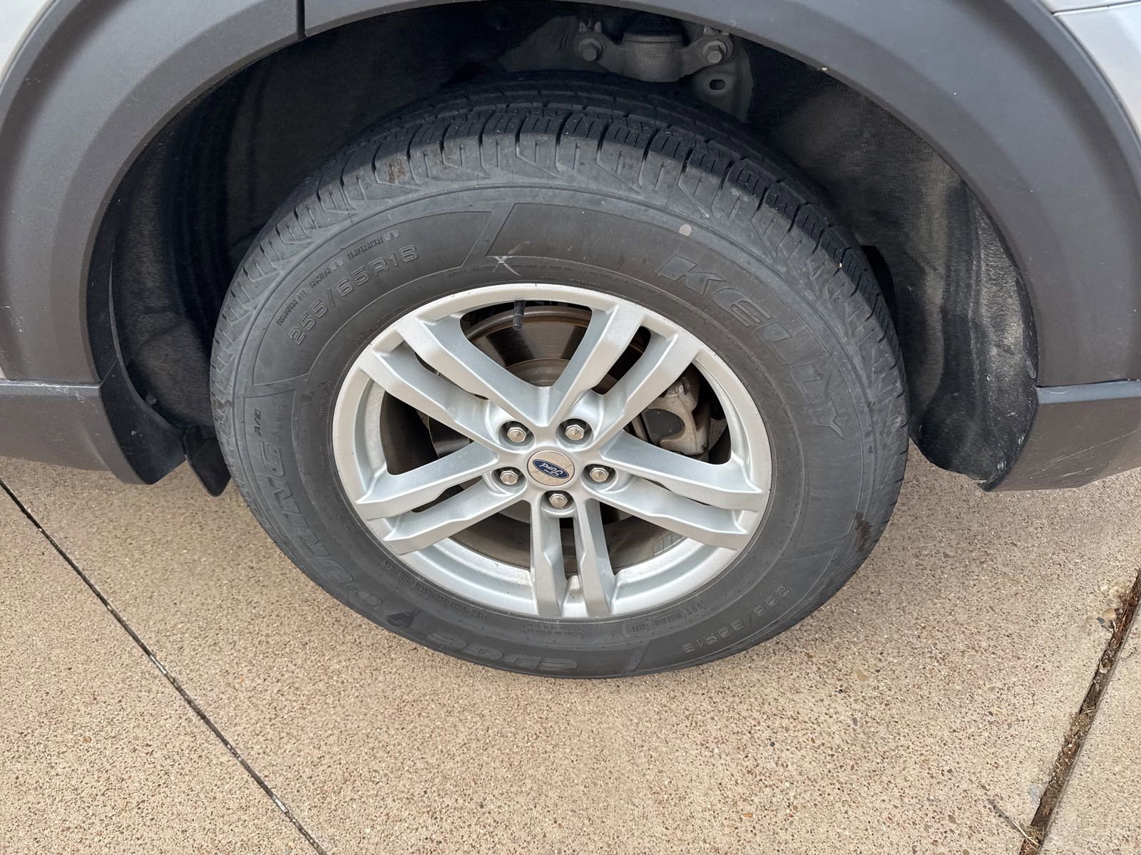 Used 2020 Ford Explorer XLT image 11