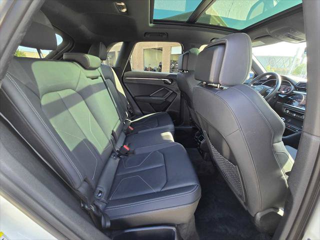 Used 2023 Audi Q3 2.0T Premium w/ Black Optic Sport Package AWD/4WD image 12