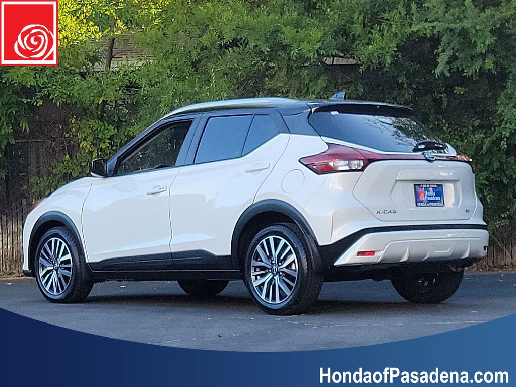 Used 2023 Nissan Kicks SV FWD image 7