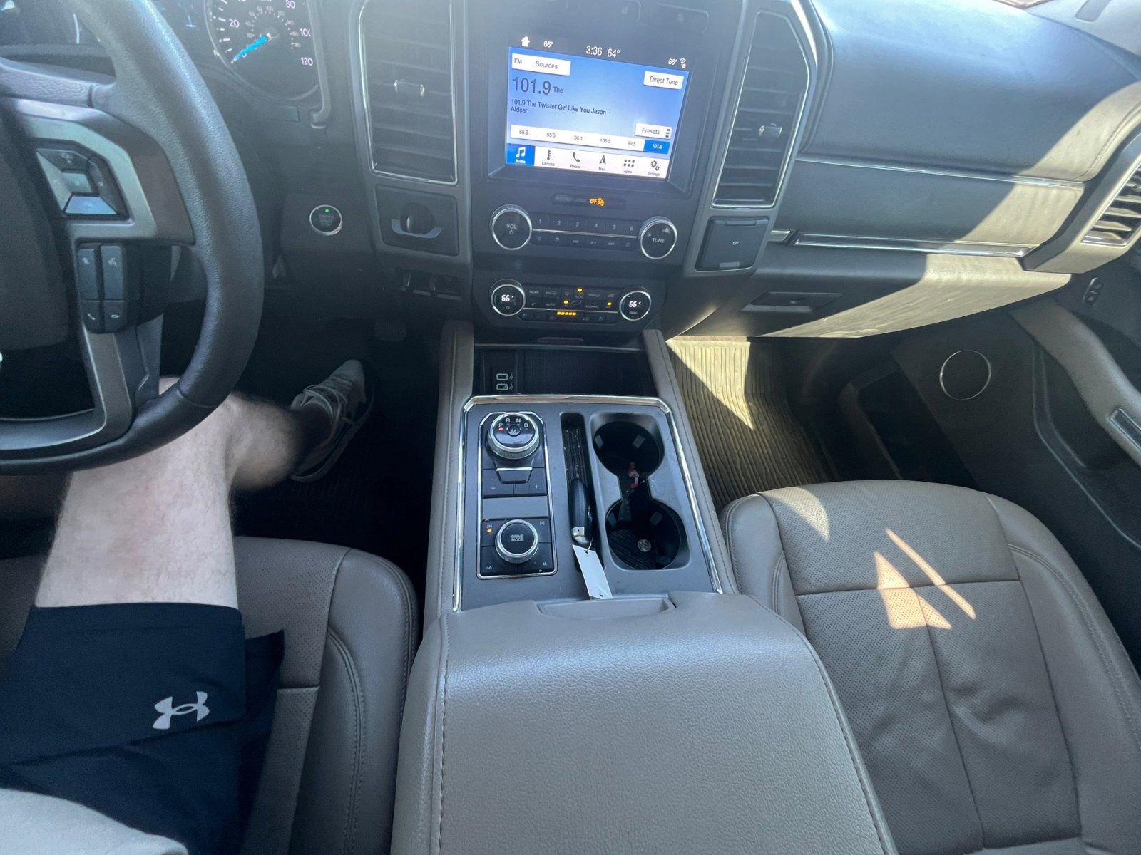 Used 2019 Ford Expedition XLT w/ Equipment Group 202A image 11