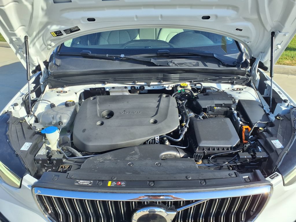 Certified 2023 Volvo XC40 B4 Plus w/ Climate Package FWD image 41