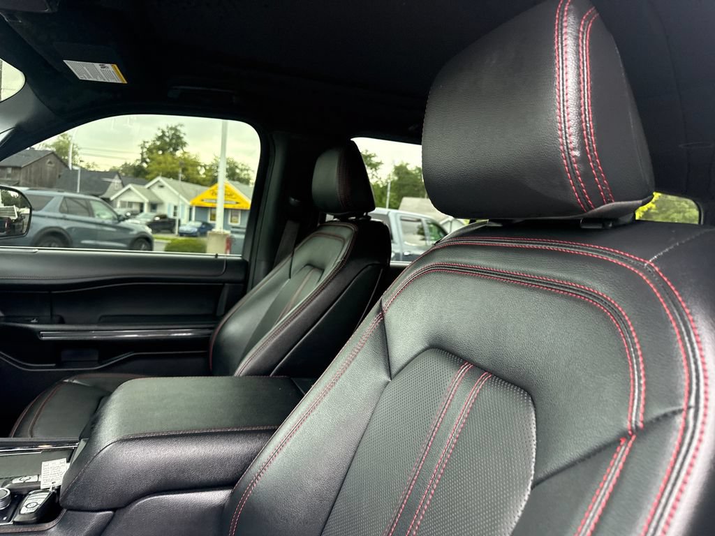 Used 2024 Ford Expedition Limited AWD/4WD image 29