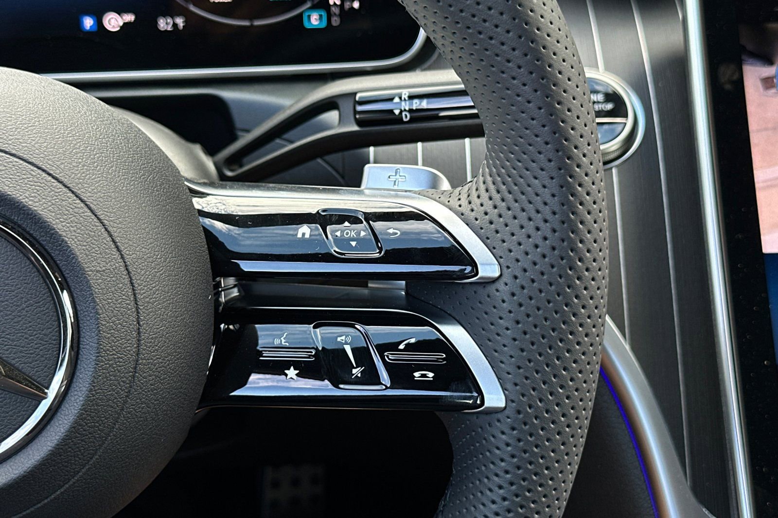 New 2025 Mercedes-Benz C 300 Sedan image 28