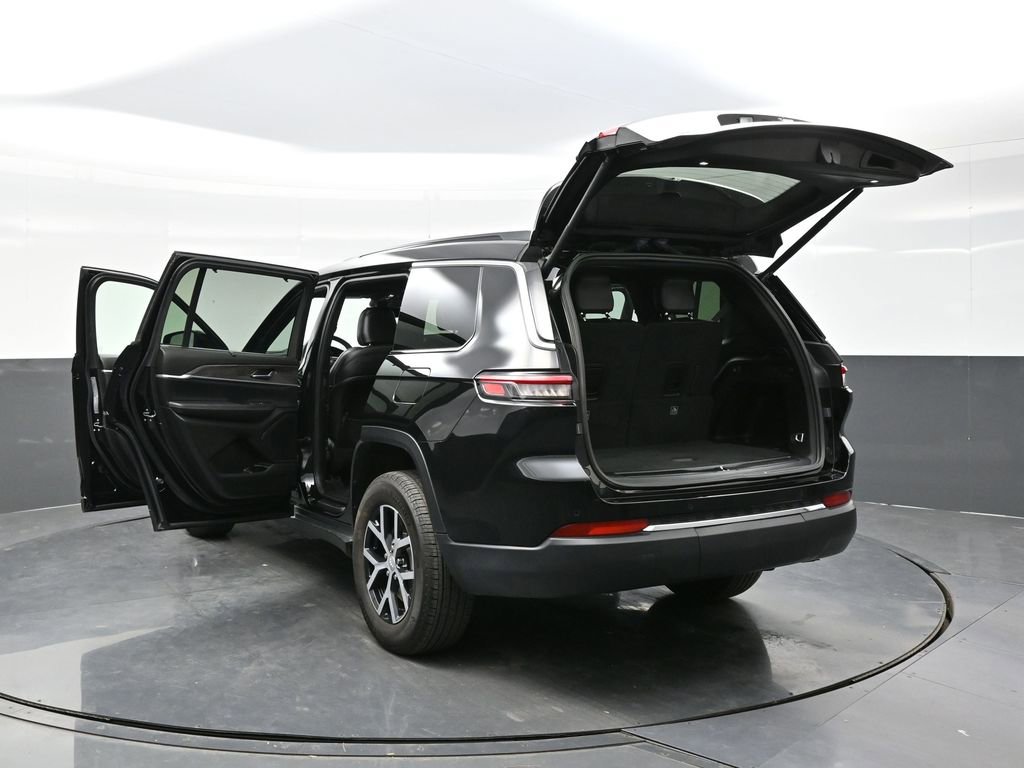 Used 2024 Jeep Grand Cherokee L Limited w/ Luxury Tech Group II image 38