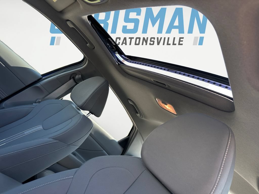 Used 2024 Hyundai Elantra SEL w/ Convenience Package FWD image 17