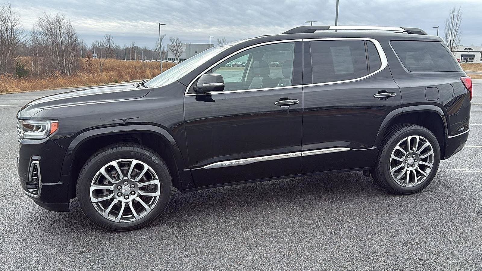 Used 2022 GMC Acadia Denali AWD/4WD image 13